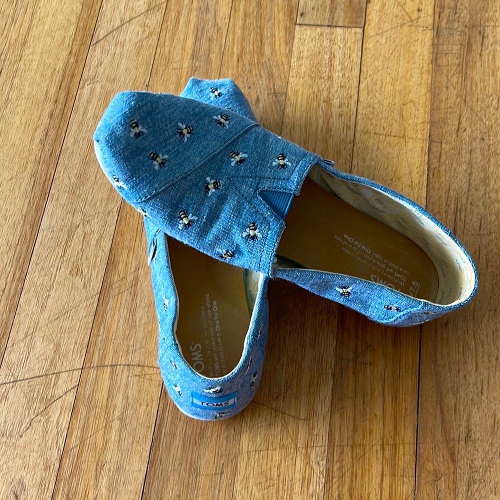 Toms size 7.5